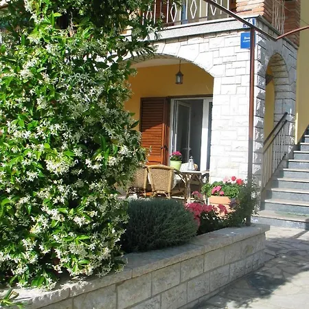 Apartmani Jolly Porec: Blizu Centra I Mora Exterior photo