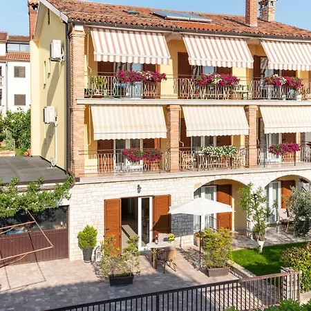 Apartmani Jolly Porec: Blizu Centra I Mora Exterior photo