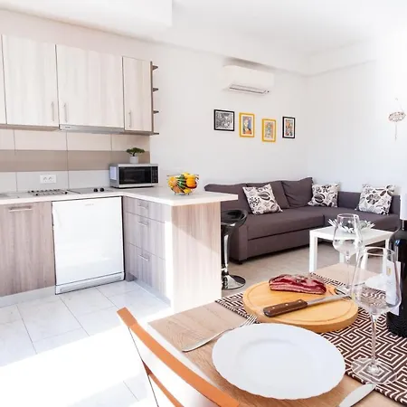 Apartmani Jolly Porec: Blizu Centra I Mora Exterior photo